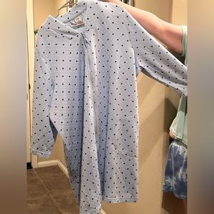 Plus size robe with pockets and polka dots